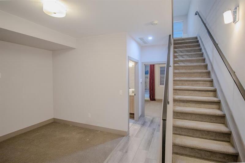 1567 King St - Photo 6 of 10