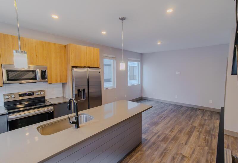 1571 King St - Photo 2 of 10