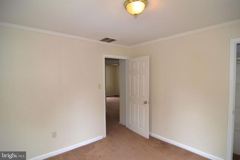 5380 Beta Pl - Photo 7 of 17