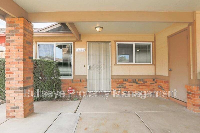 3229 E Crescent Ave - Photo 4 of 31