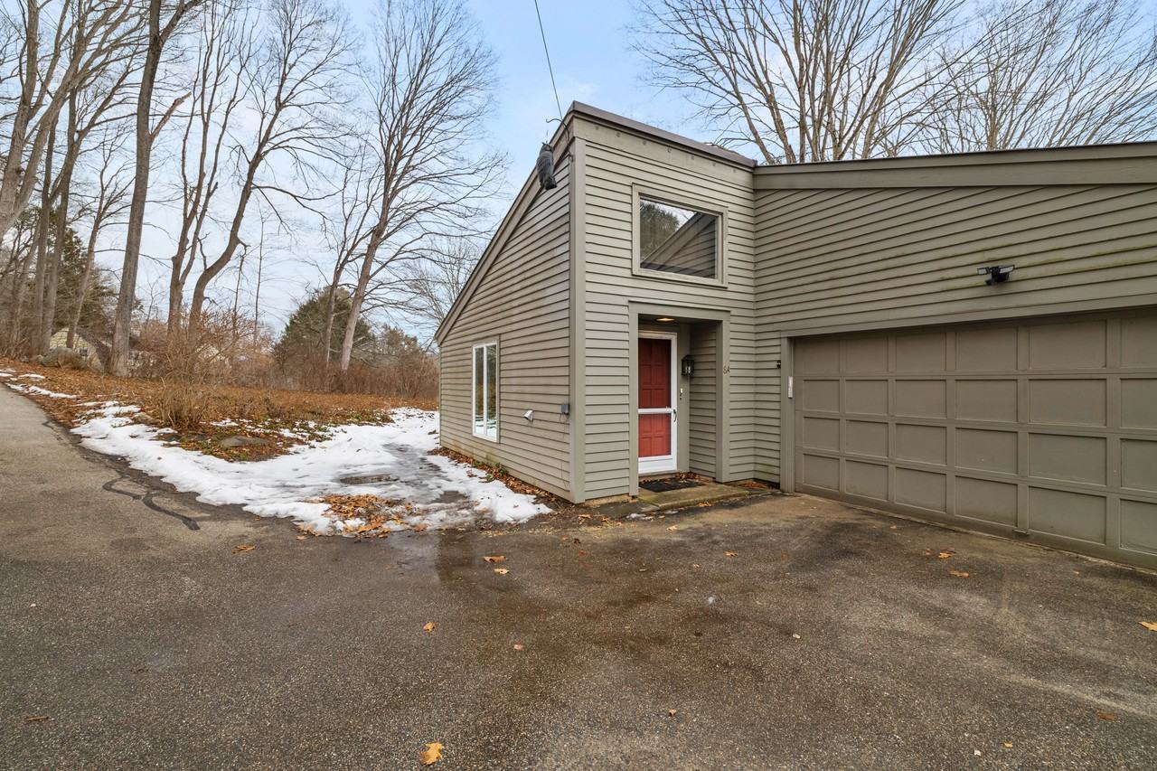 8 Honey Hill Lane - Photo 4 of 27