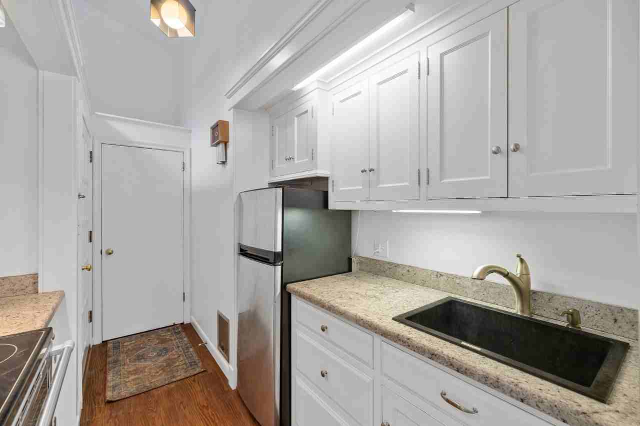 8 Honey Hill Lane - Photo 7 of 27