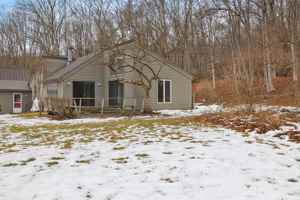 featured image of 8 Honey Hill Lane