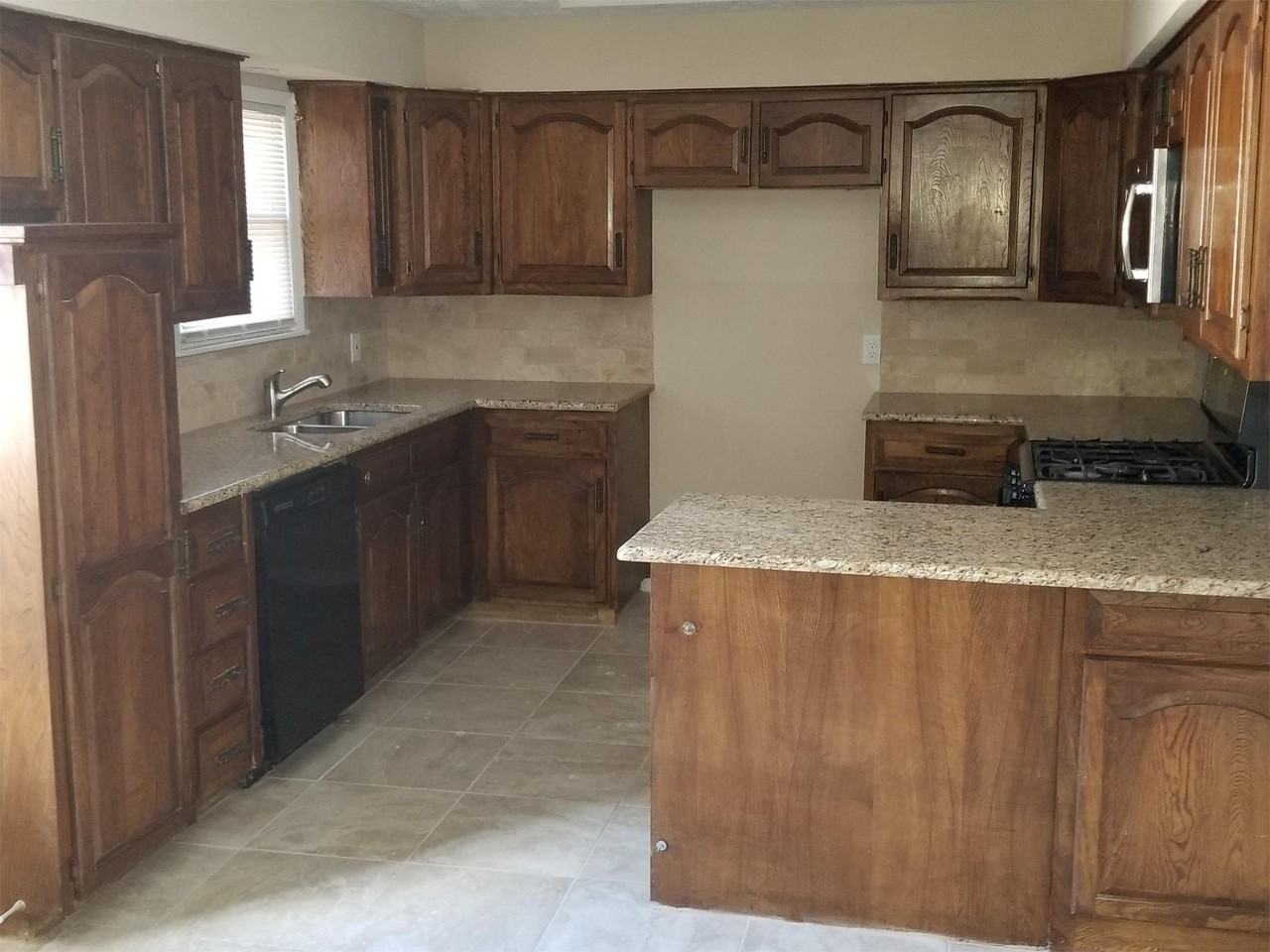 3575 Paramount Street - Photo 2 of 11