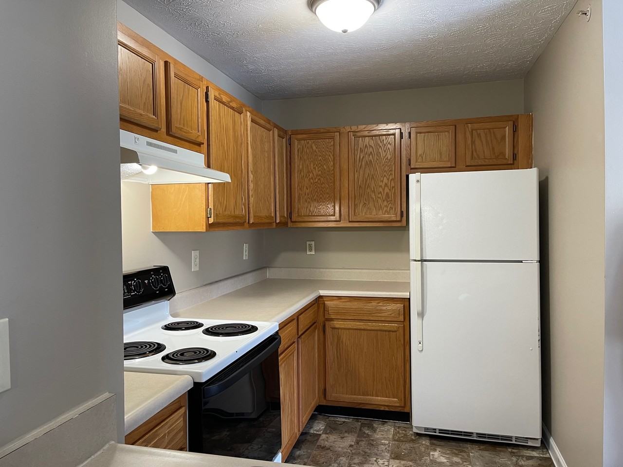 740 Sharon Drive - Photo 7 of 10