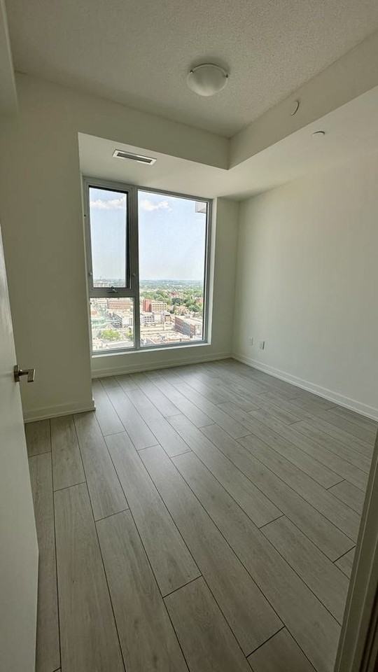 55 Duke Street West - Photo 2 of 6