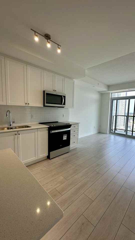 55 Duke Street West - Photo 3 of 6