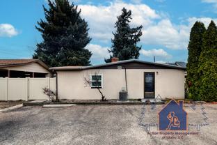 Willow, 1013 W - Photo 1 of 1