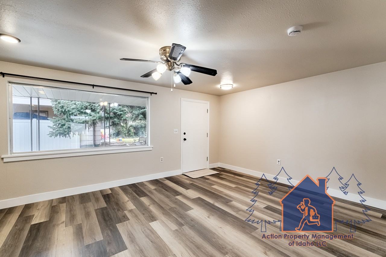 Willow, 1013 W - Photo 4 of 27