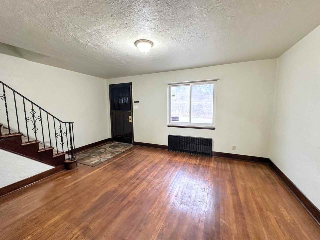 244-246 East Meyers Street - Photo 6 of 21