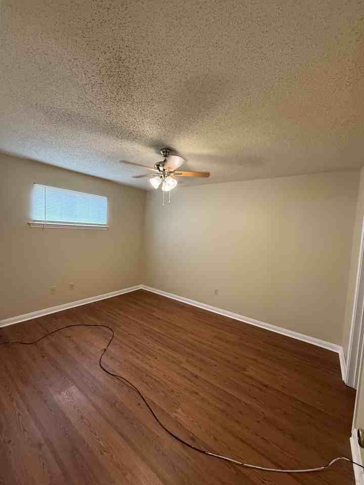 112 Glenn Street - Photo 6 of 9