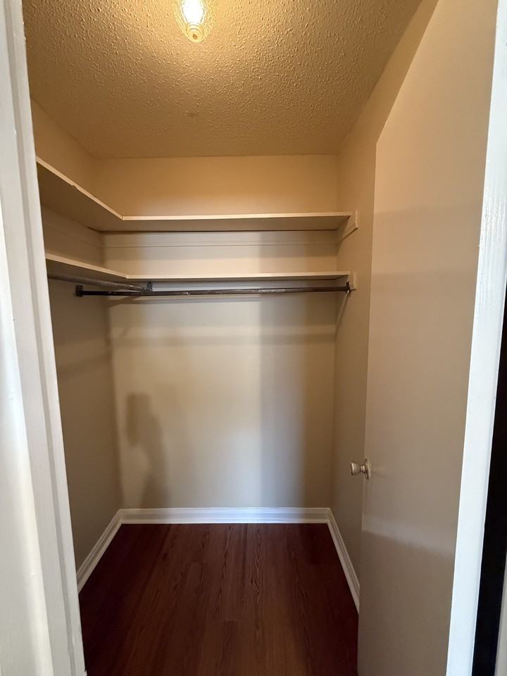 112 Glenn Street - Photo 7 of 9