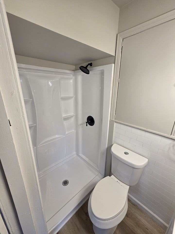 834 North Leroy Street - Photo 4 of 7