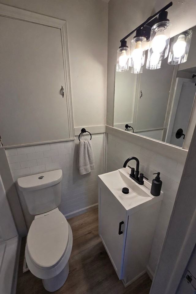 834 North Leroy Street - Photo 5 of 7