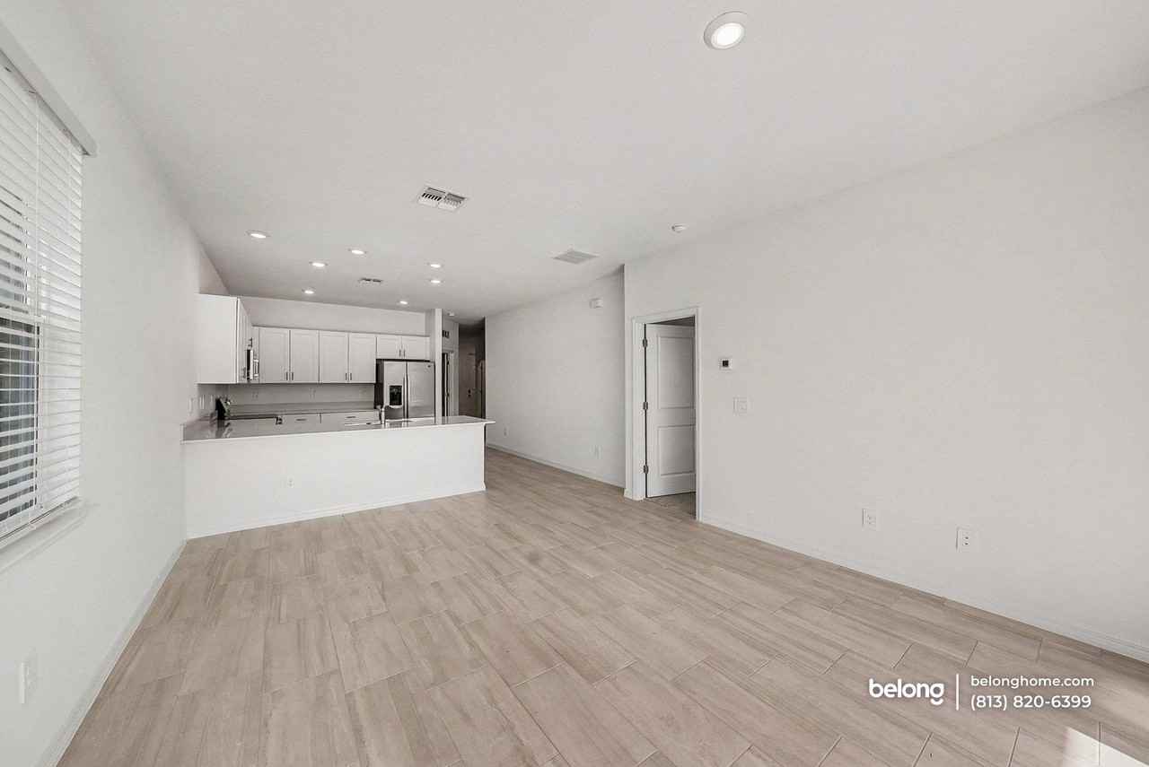 18228 Pleasantview Blvd - Photo 7 of 26