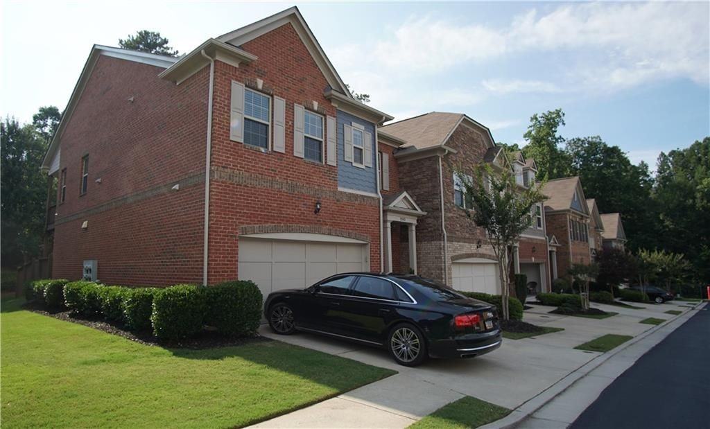 2503 Norwood Dr Se - Photo 2 of 46