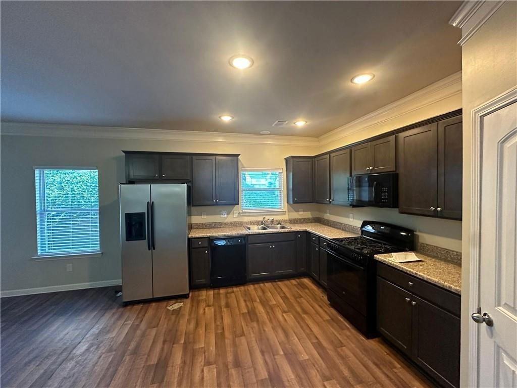 346 Turtle Creek Dr - Photo 3 of 11