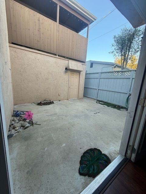 706 E Ave - Photo 2 of 16