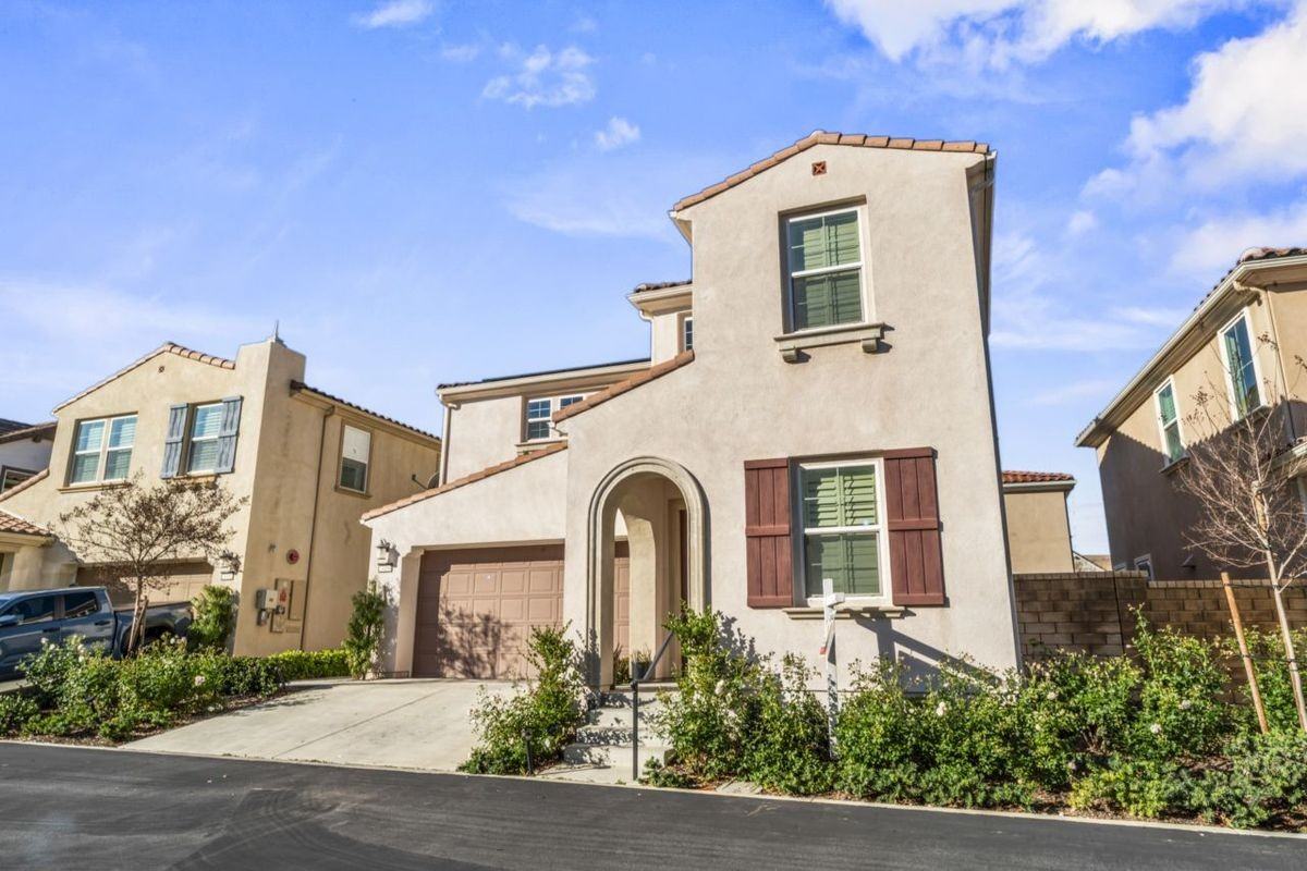 24164 Paseo Del Rancho Dr - Photo 2 of 30