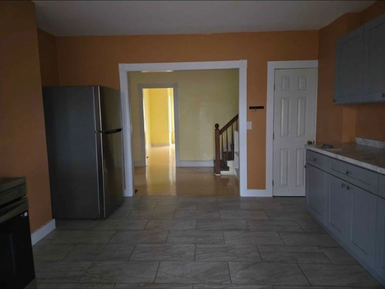 38 N Elm St - Photo 5 of 11