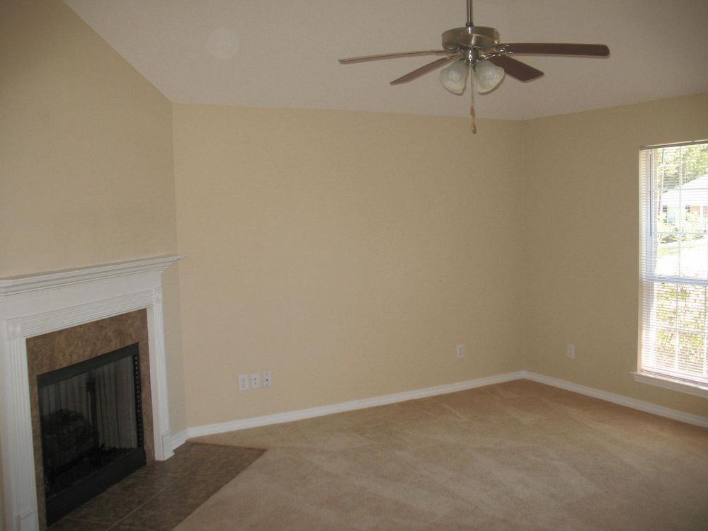 1822 Kendall Ct E - Photo 2 of 5