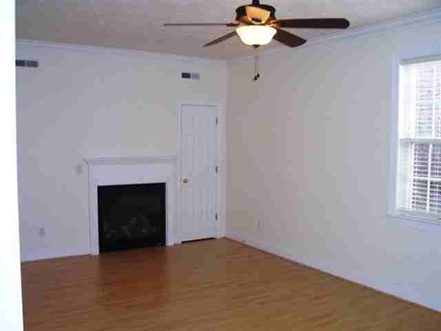 7921 Lilly Pond Ln - Photo 2 of 9