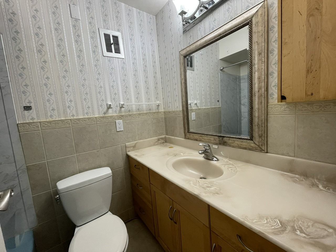 21445 76th Ave - Photo 5 of 9