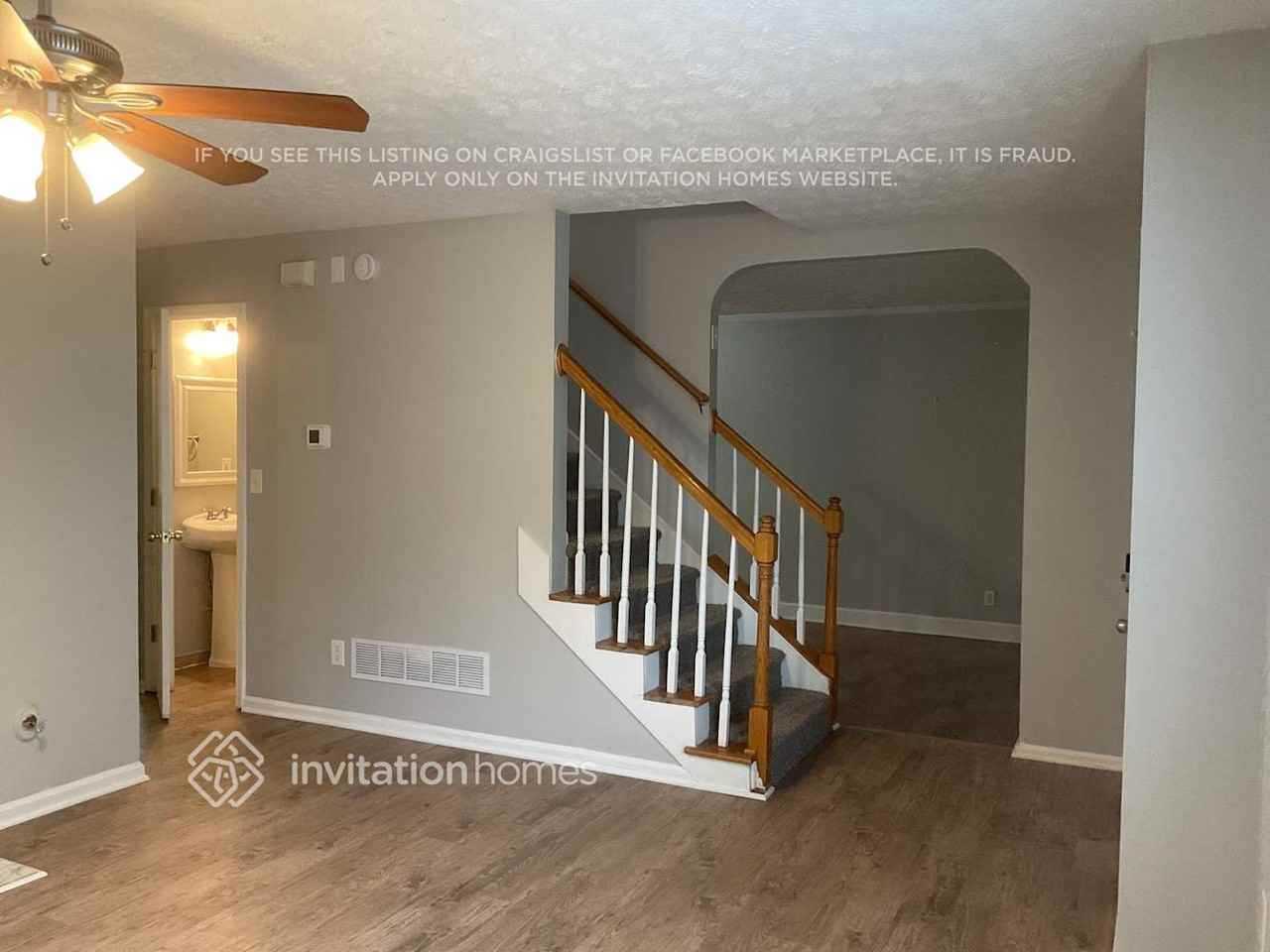 2314 Kissing Tree Ln Se - Photo 3 of 21