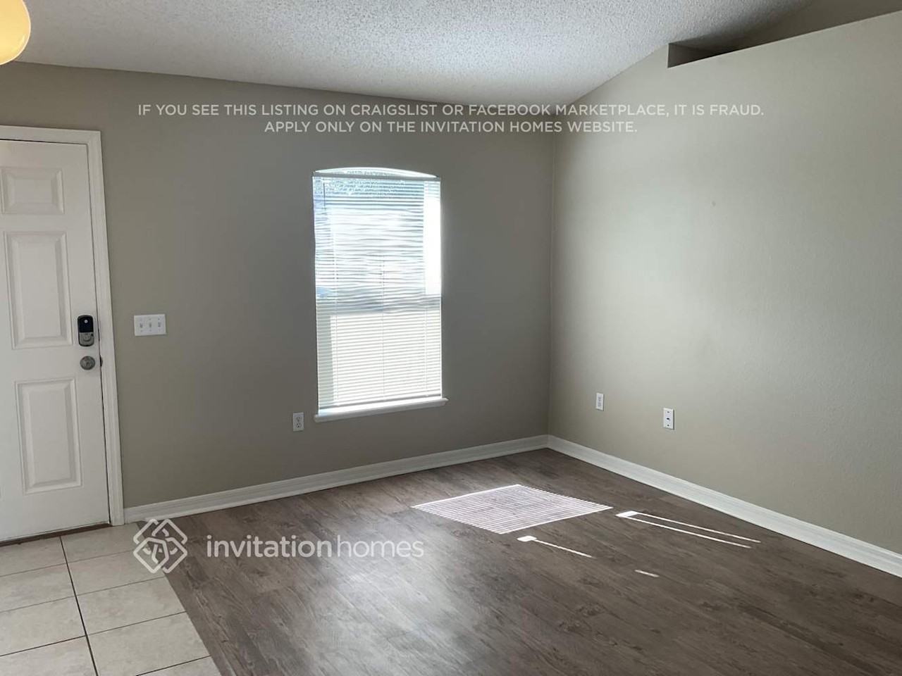 919 Amboise Ln - Photo 3 of 21