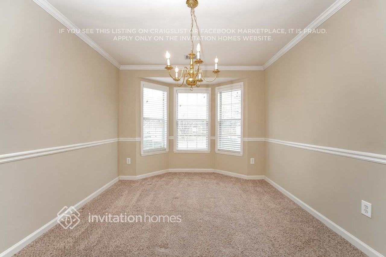 2315 Shady Oaks Dr - Photo 5 of 17