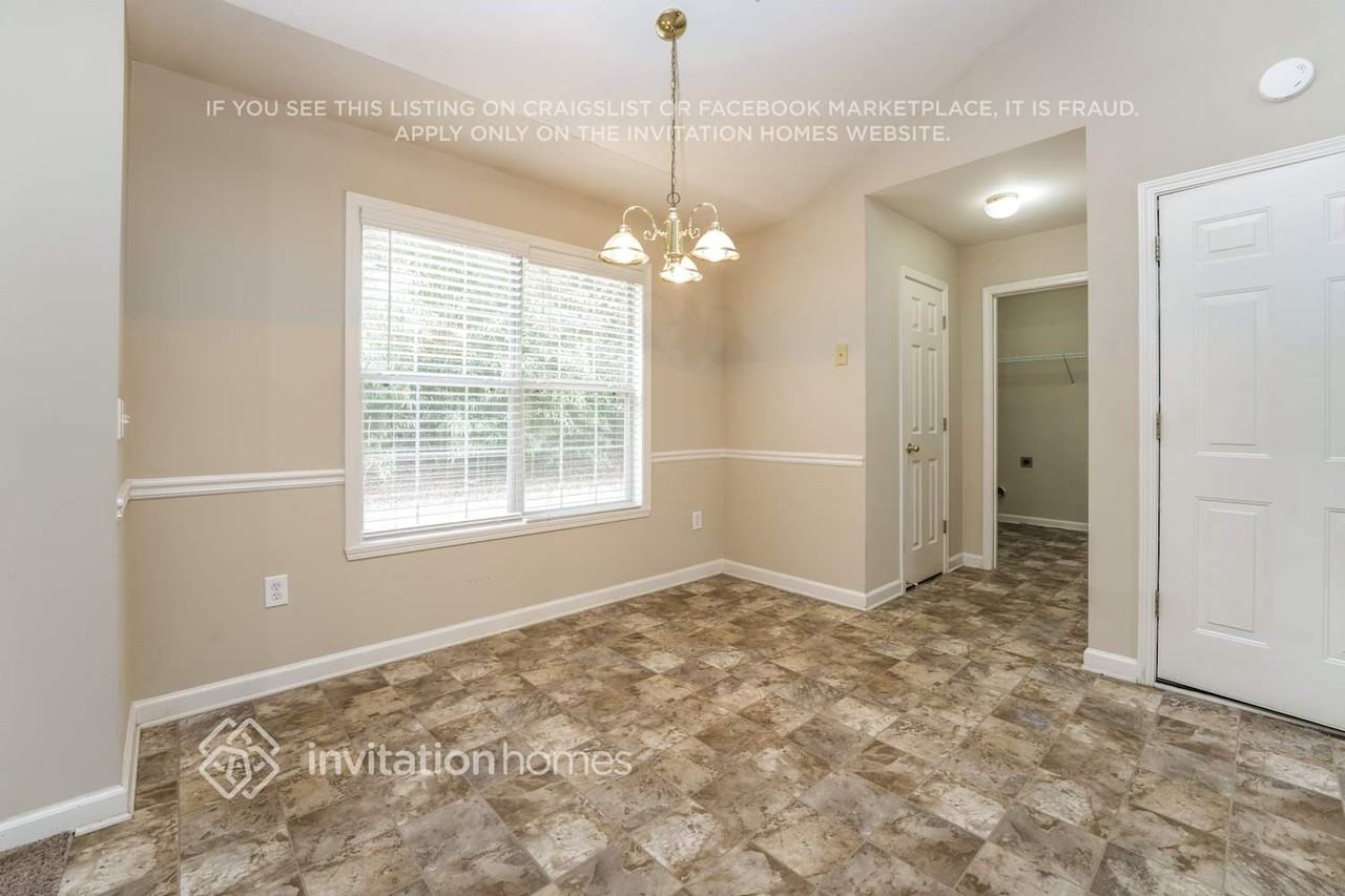 2315 Shady Oaks Dr - Photo 6 of 17