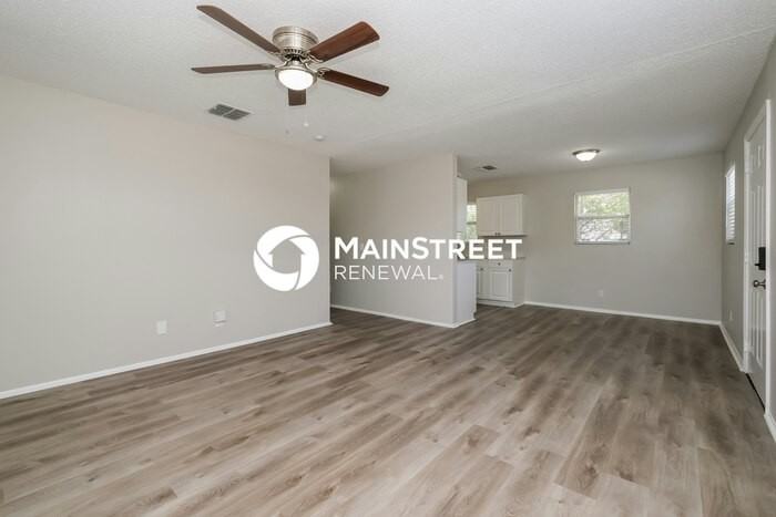 425 S Disston Ave - Photo 2 of 16