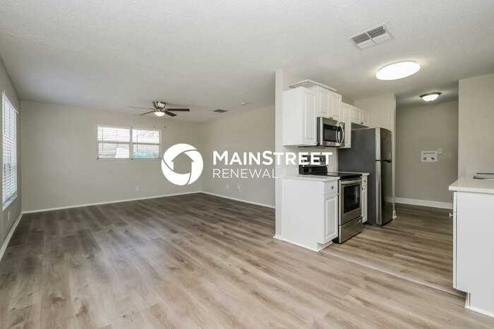 425 S Disston Ave - Photo 3 of 16