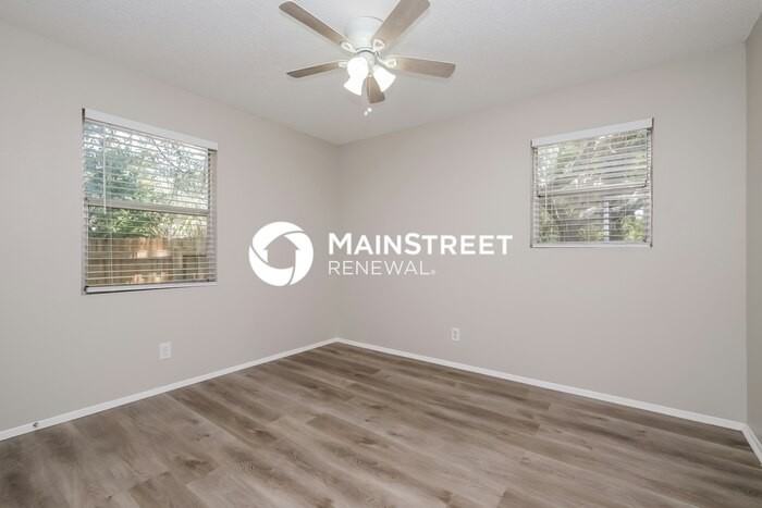 425 S Disston Ave - Photo 6 of 16