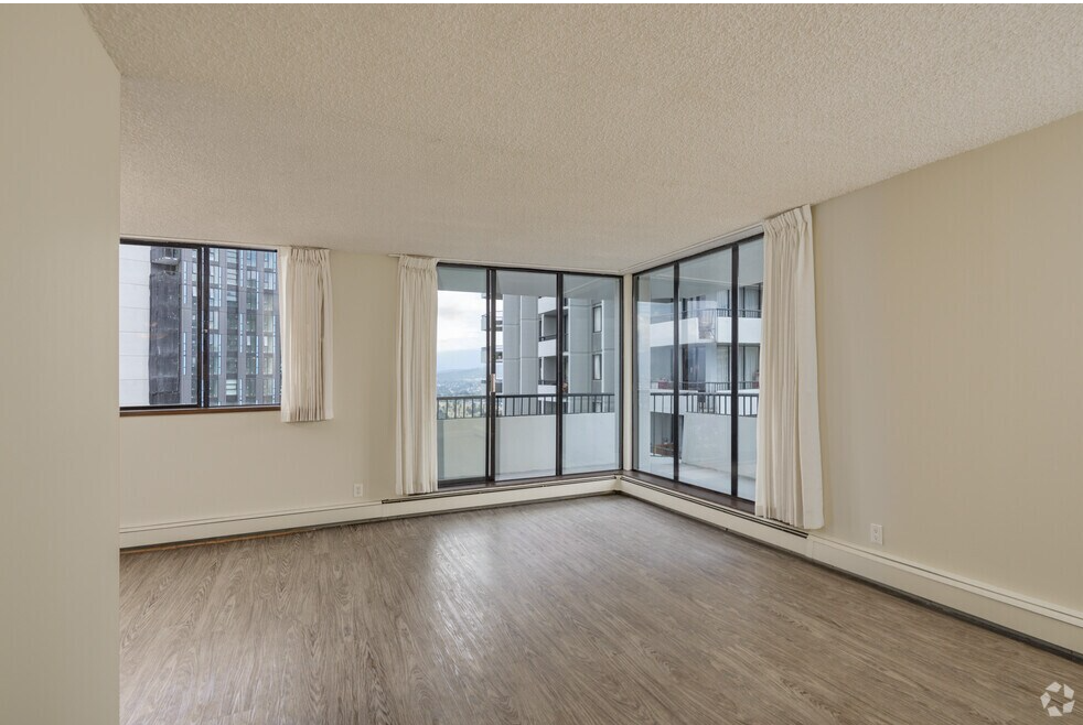 Barker Ave & Grange St #1105