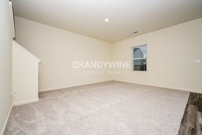 7625 Saffron Ave - Photo 5 of 26