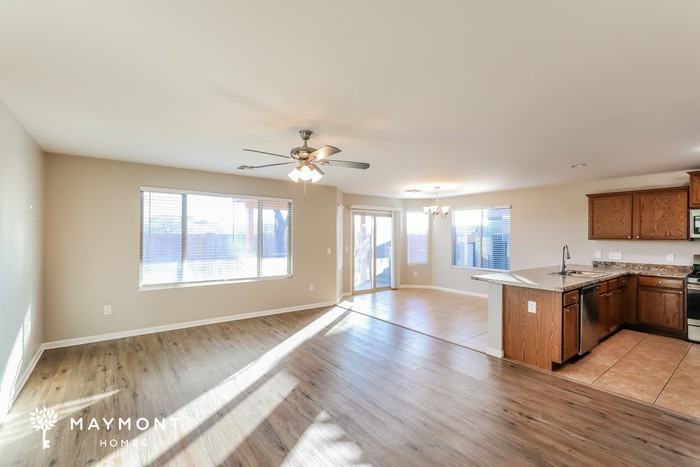 8263 W Melanitta Dr - Photo 4 of 12