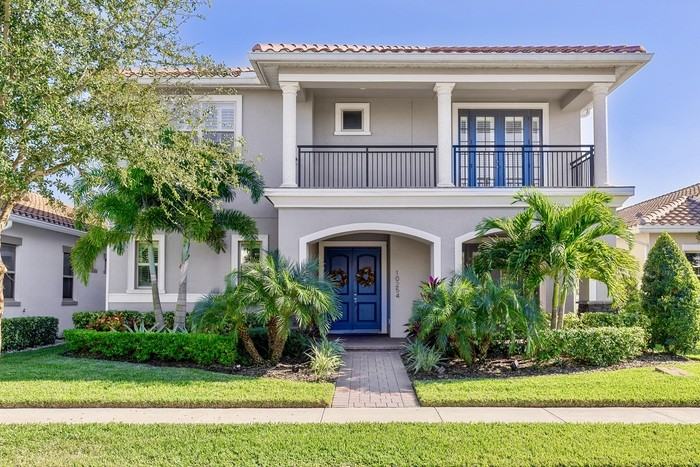 10254 Beechwood Ln - Photo 2 of 50