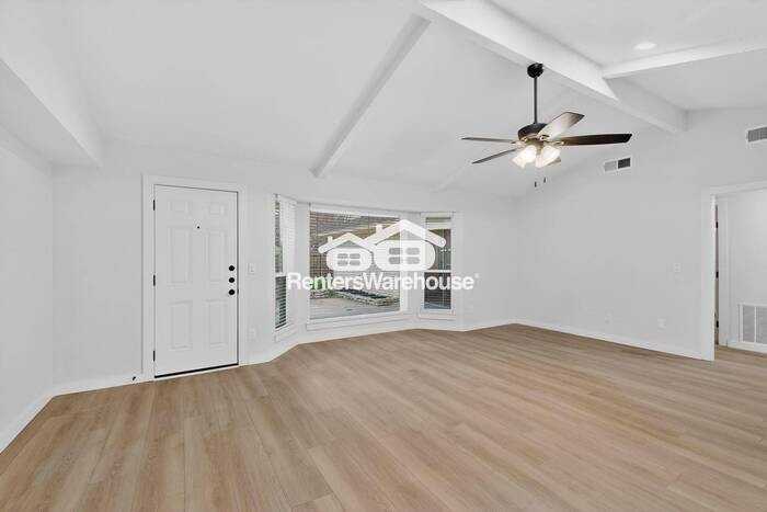 2421 Fairview Dr - Photo 7 of 50