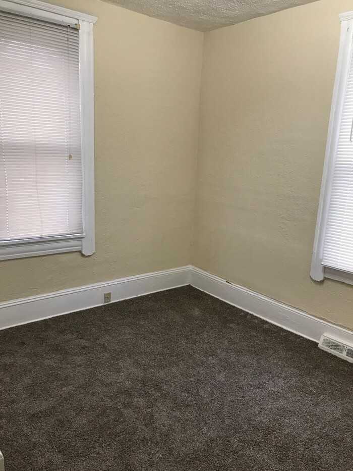 3608 Newark Ave #DOWN - Photo 4 of 7