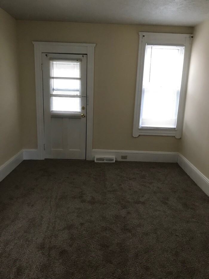 3608 Newark Ave #DOWN - Photo 6 of 7