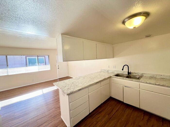 2212 Manchester Ave #C - Photo 7 of 14