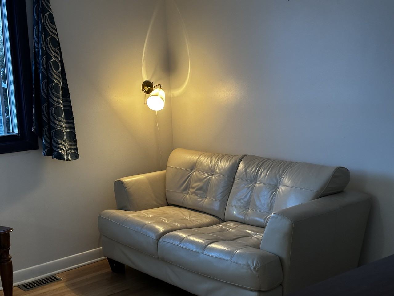 3590 Devine Road - Photo 4 of 15