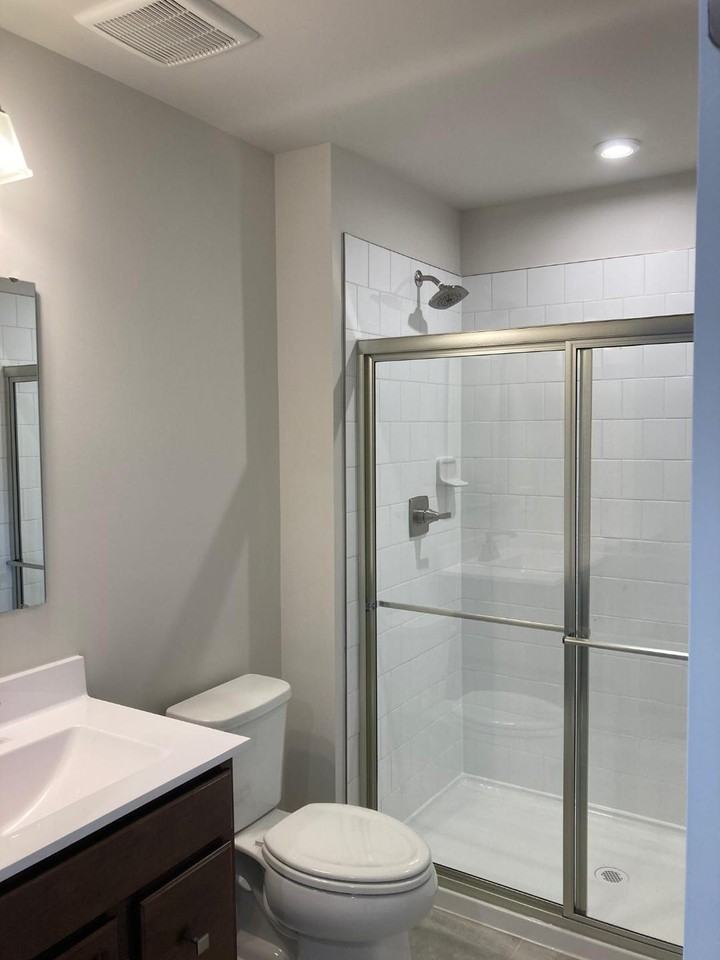 101 Martha Washington Pkwy #NA - Photo 5 of 6