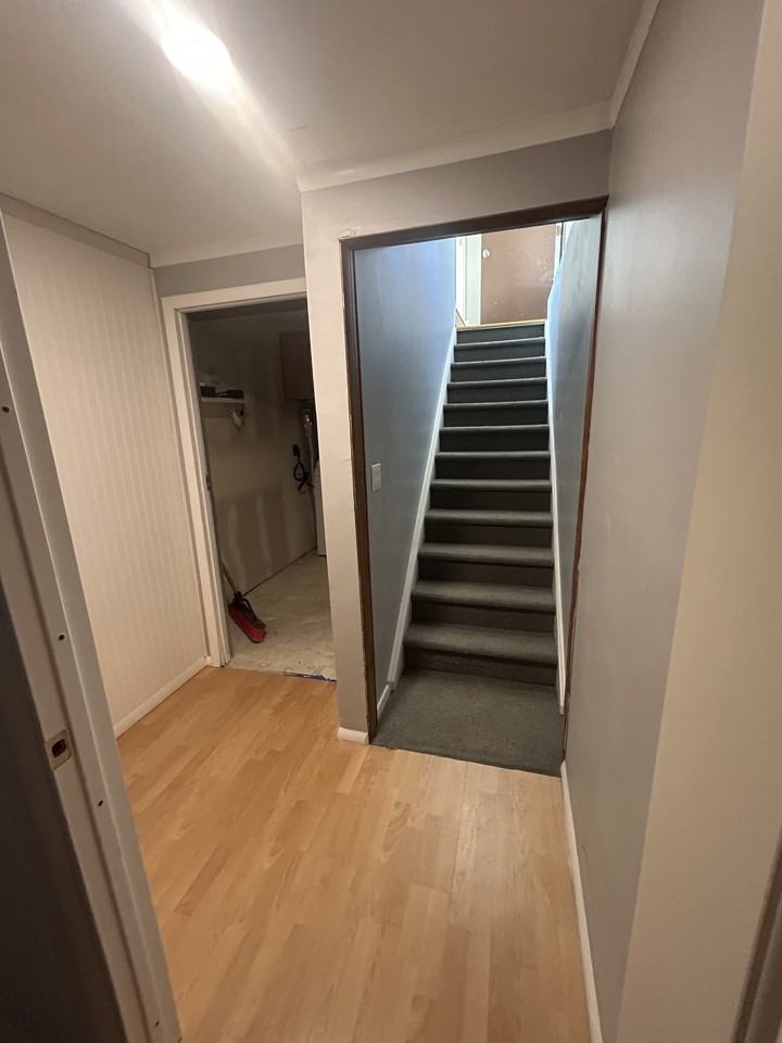 748 E 600 N - Photo 2 of 12