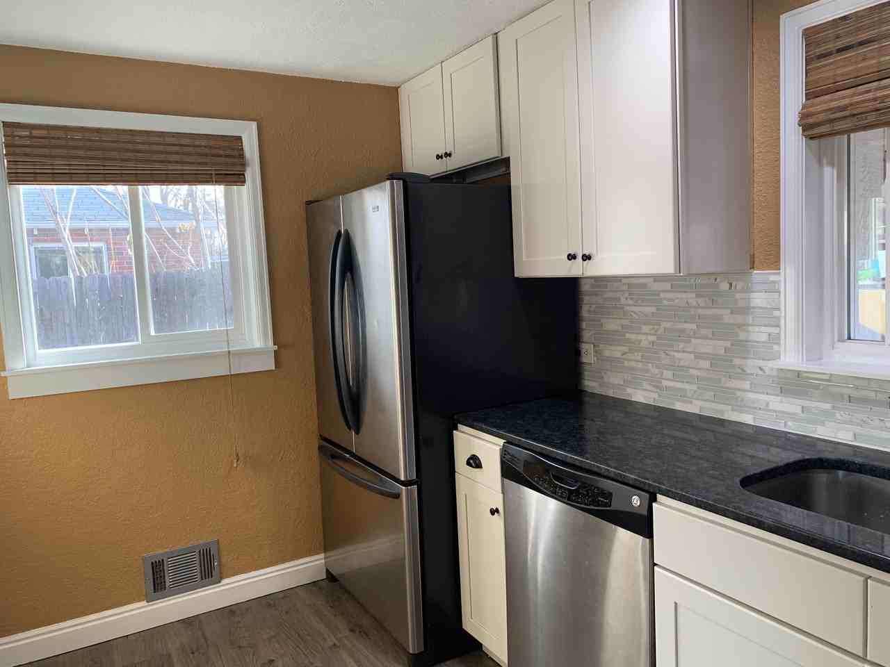 3541 Olive St #NA - Photo 5 of 6