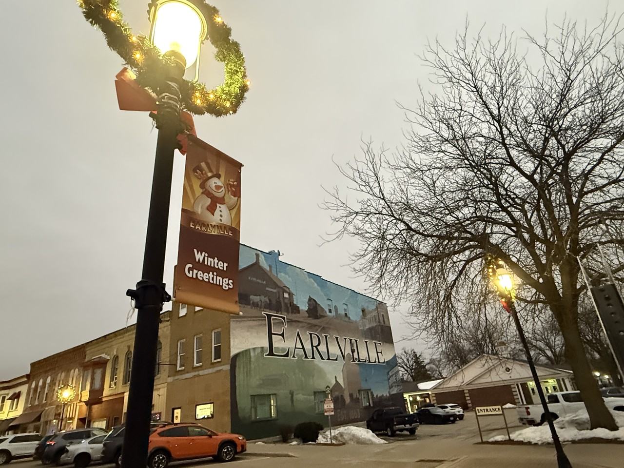 139 W Railroad St #2B