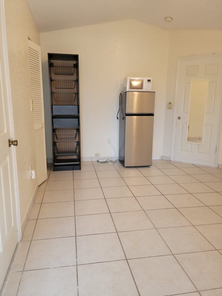 9979 Nw 127th St #2 - Photo 4 of 7