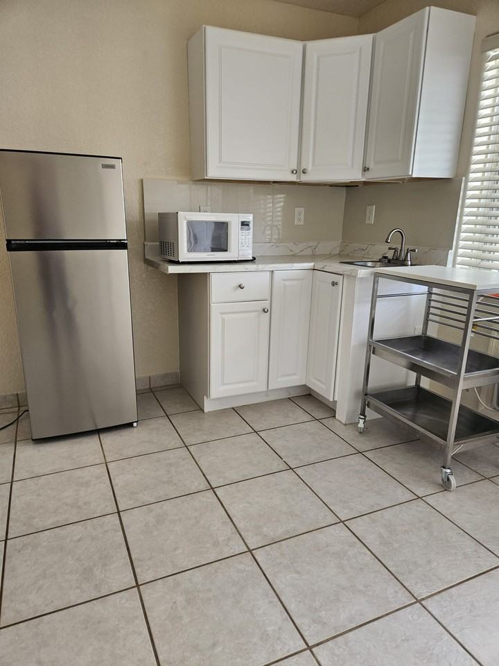 9979 Nw 127th St #2 - Photo 7 of 7