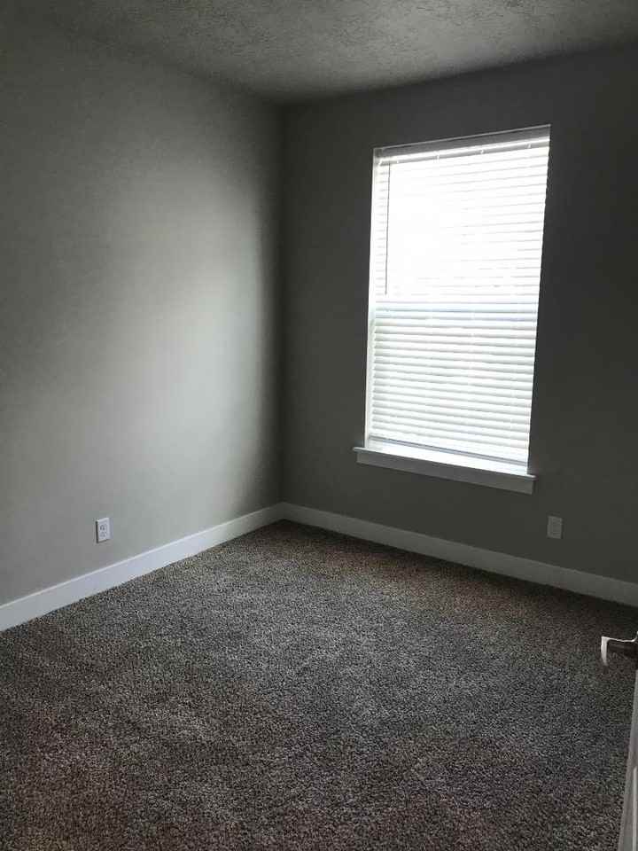 1128 S 820 E - Photo 7 of 16